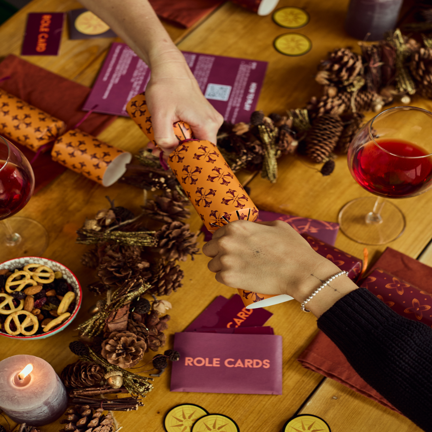 The Official Traitors Christmas Crackers 2025