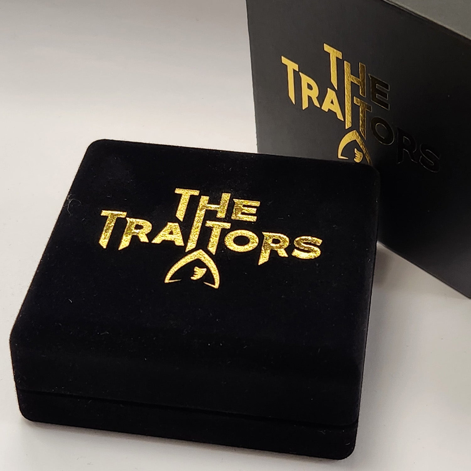 The Traitors Gold Piece Round Table Design
